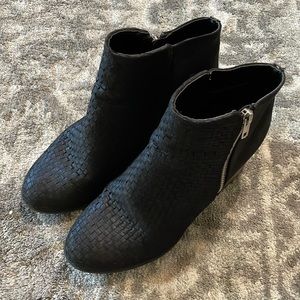 Abigail Side Zipper Ankle Boot